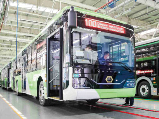 مذاکره با دو شرکت خصوصی تولیدی اتوبوس برای ارائه خدمات اتوبوس برقی
